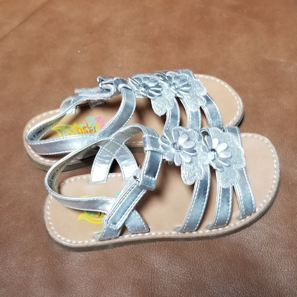 Sandals - Picture 2 of 4